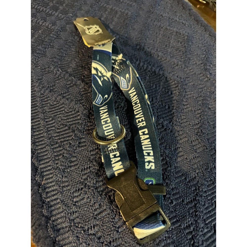 NHL Vancouver Canucks Adjustable Pet Dog Collar Blue Large 1 Inch Web Nylon NWT